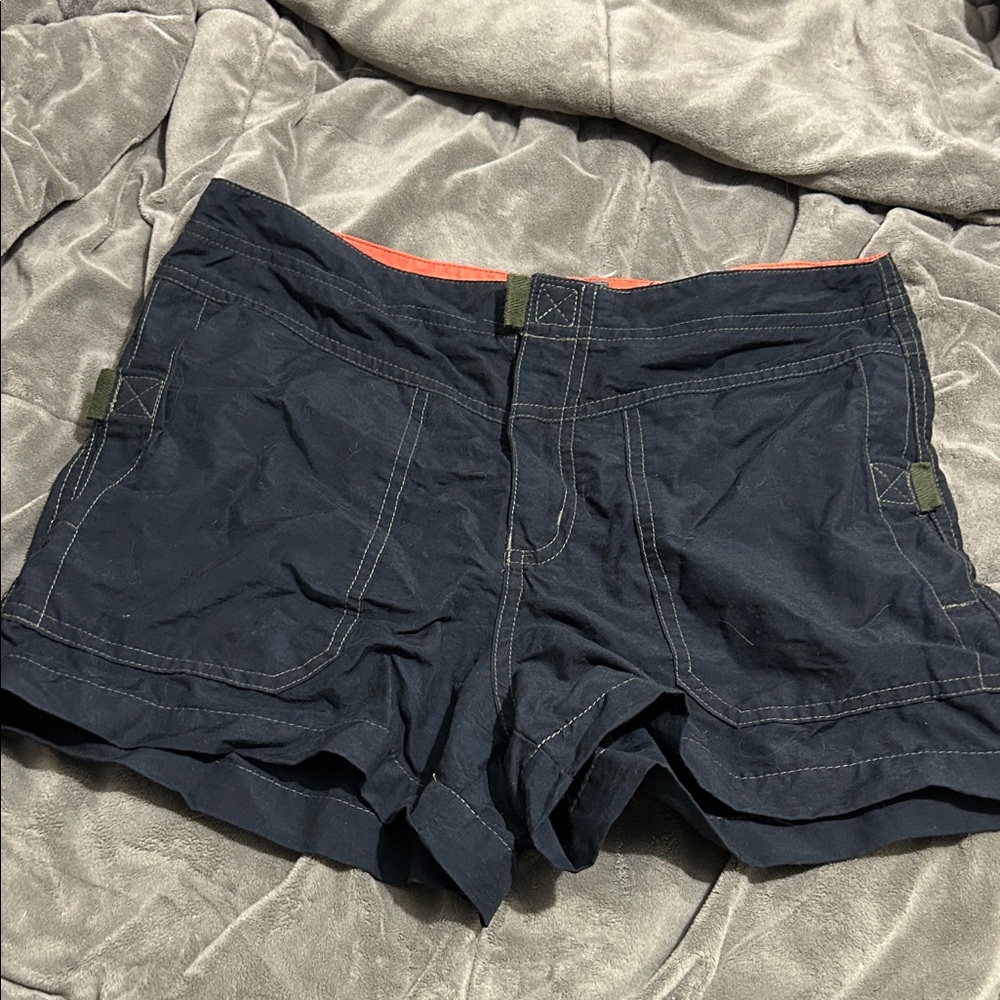 Emergency exit shorts size 7